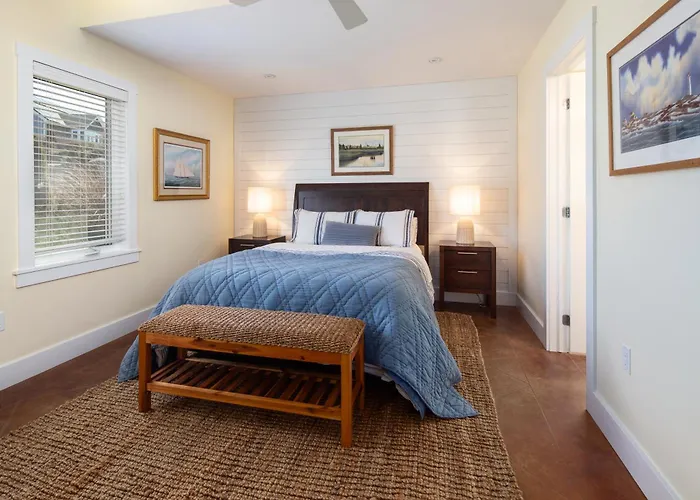 The Nest At Deep Cove
